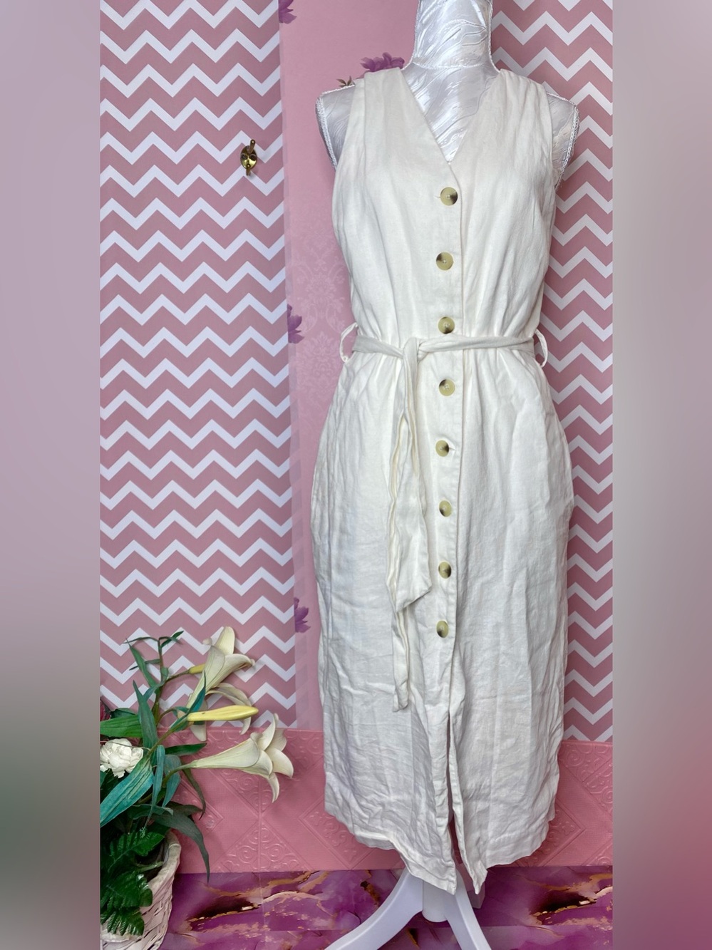 π· Birch White Linen Blend 90s Sleeveless Button-Front Midi Dress with Tie Belt π· - Picture 2 of 9